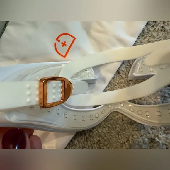 Dr. Dennis Gross Red Light Eye Mask - Picture 4 of 11